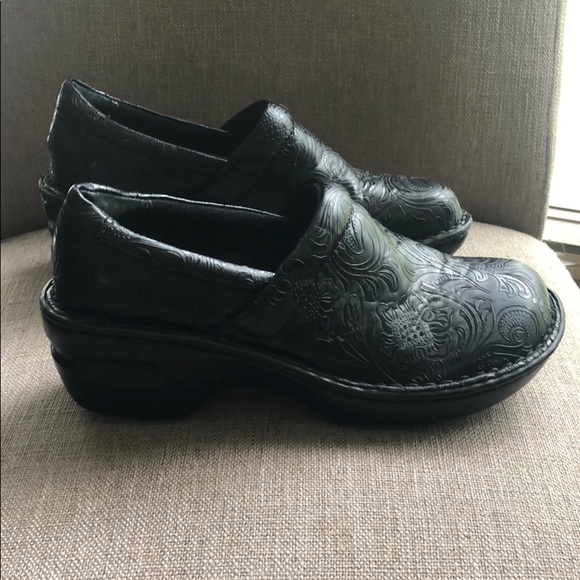 BOC CLOGS - Picture 4 of 10